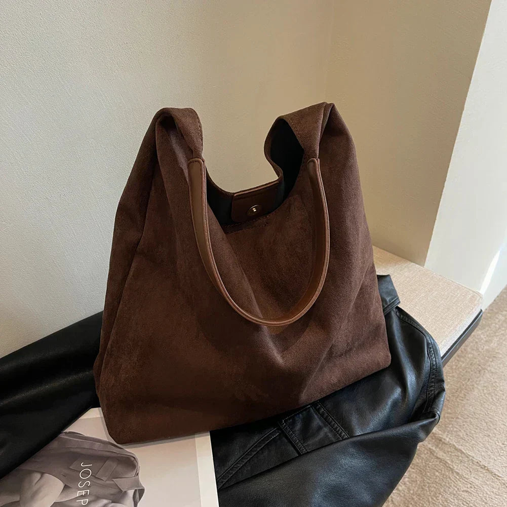 OTTILIE | SUEDE SHOULDER BAG